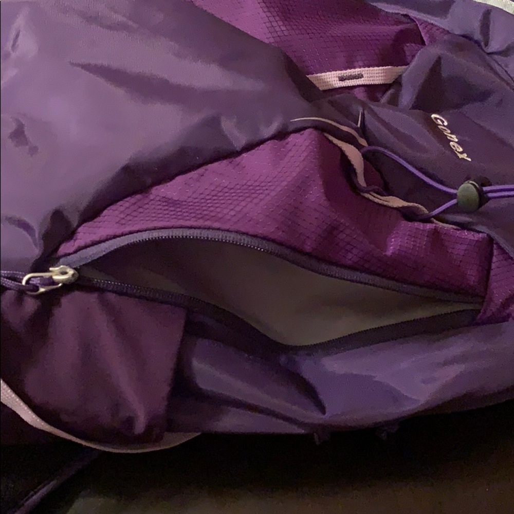 30L Waterproof Backpack - Picture 4 of 6